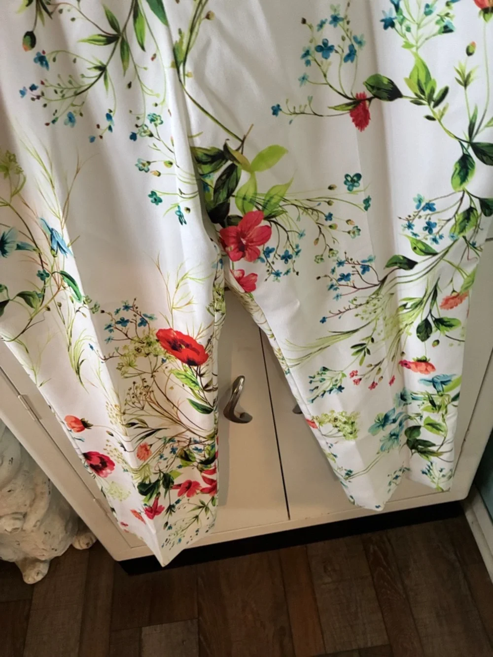 Worthington sz 18 Slim Fit White Floral Ankle Cropped Pants NWT - Picture 3 of 9